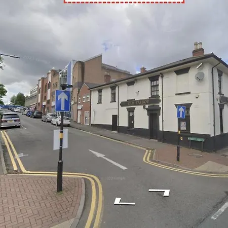 Cozy Flat Near Talbot Pub